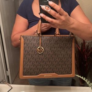 Michael Kors tote handbag 👜